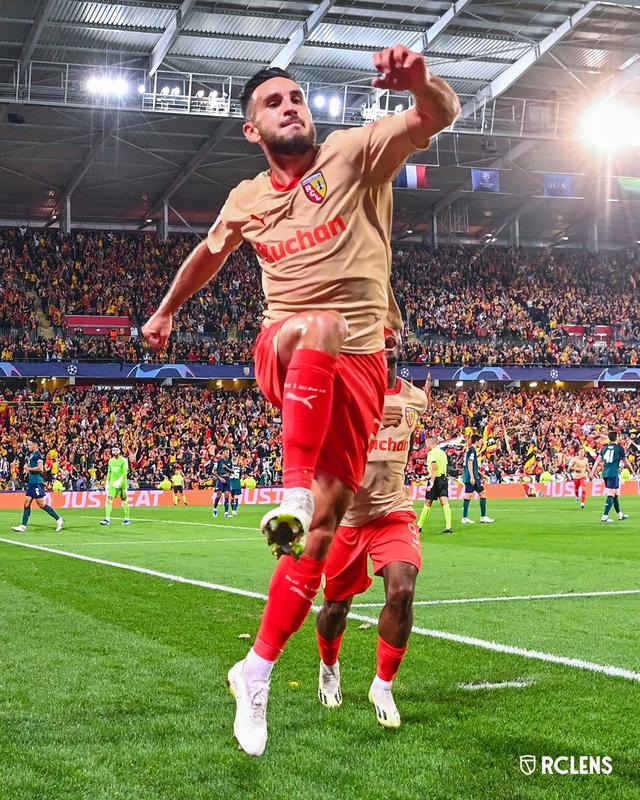 开云- 阿森纳训练开放日，今夜门线救险引欢呼，法甲在即，赛季目标并未改变