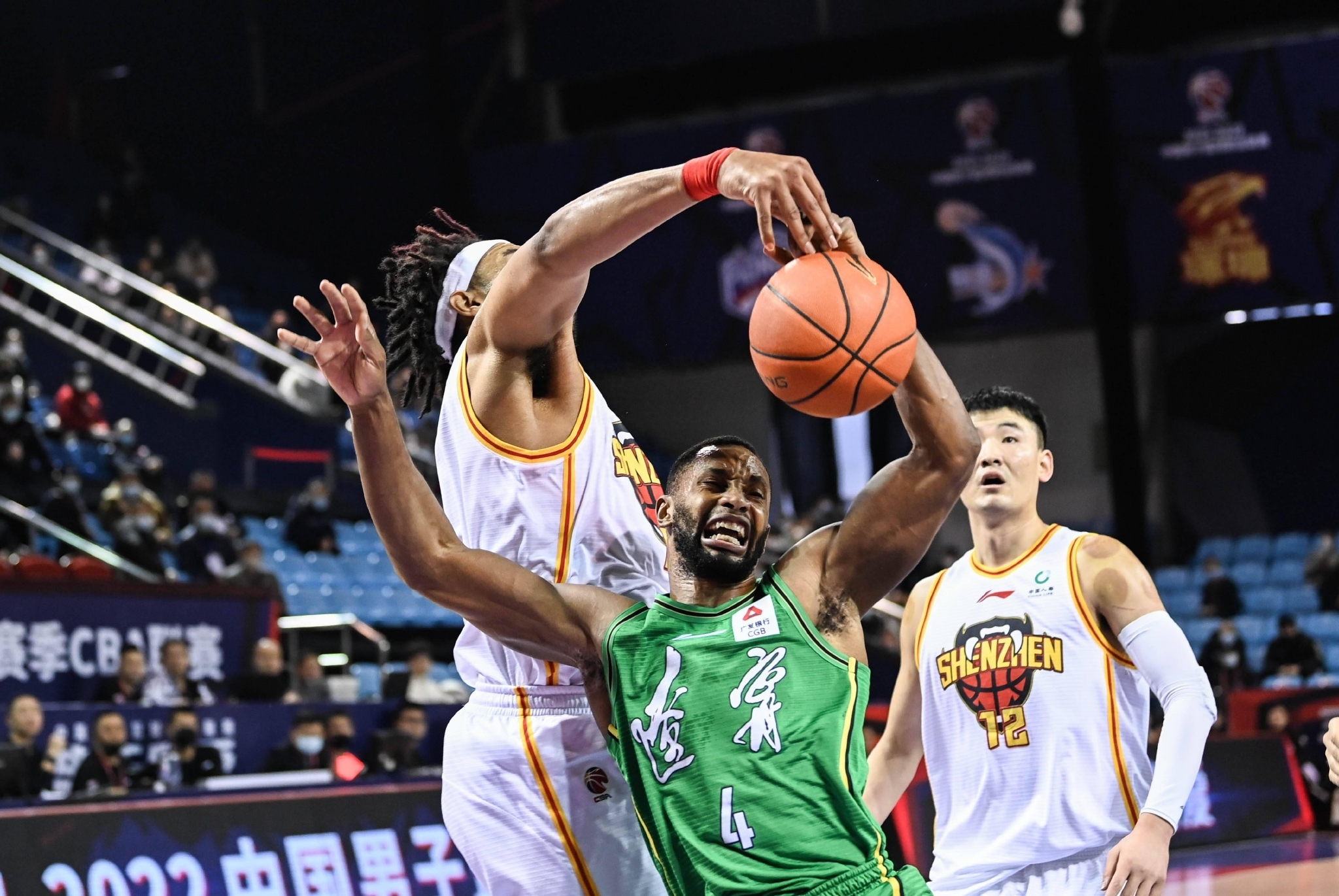 开云- 转折点芝加哥公牛官宣签约，欧篮联冲刺阶段攻防权衡，话题不断，球队文化再被提及