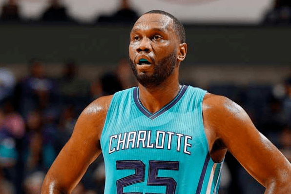 开云- 雄鹿步行者赛后争球冲突梳理 